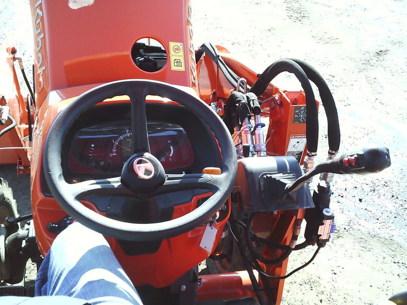 Tractors - Compact  Kubota L3902 Tractor  Photo
